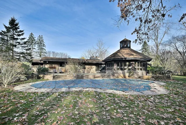 $1,230,000 | 1403 Forest Drive, Glenview, IL 60025