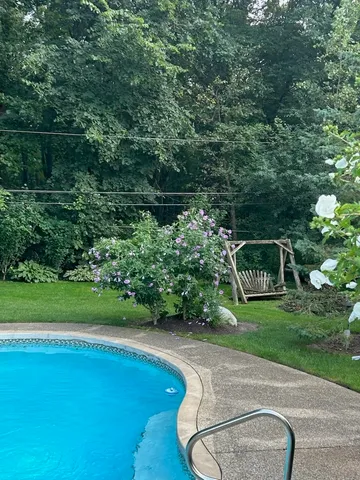 $1,230,000 | 1403 Forest Drive, Glenview, IL 60025