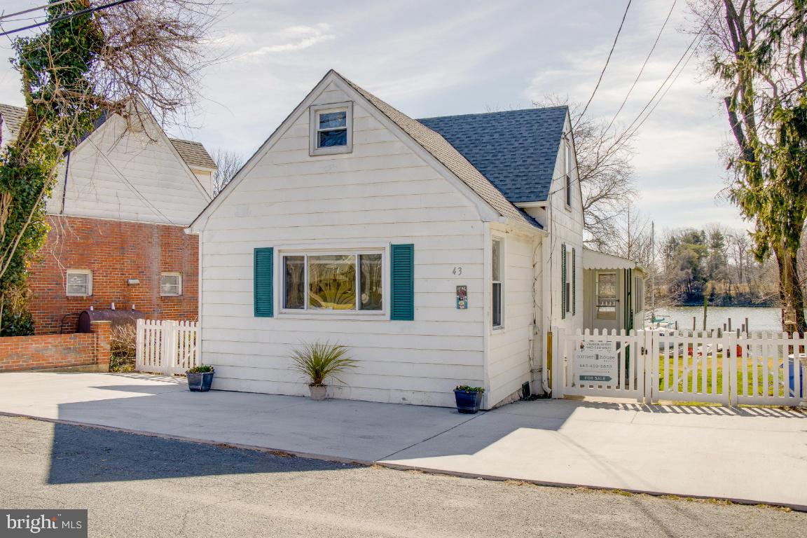 43 Waterview Road Baltimore, MD 21222 - Photo 2 of 39 Gallery Image 2