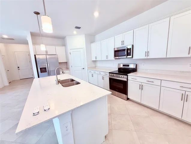 $2,600 | 10995 Pinot Drive, Venice, FL 34293