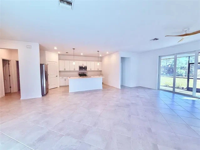 $2,600 | 10995 Pinot Drive, Venice, FL 34293