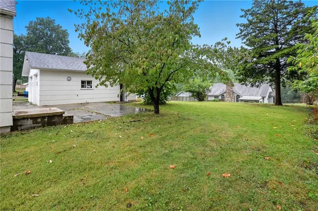 $220,000 | 2935 North Walnut Street, Avondale, MO 64117