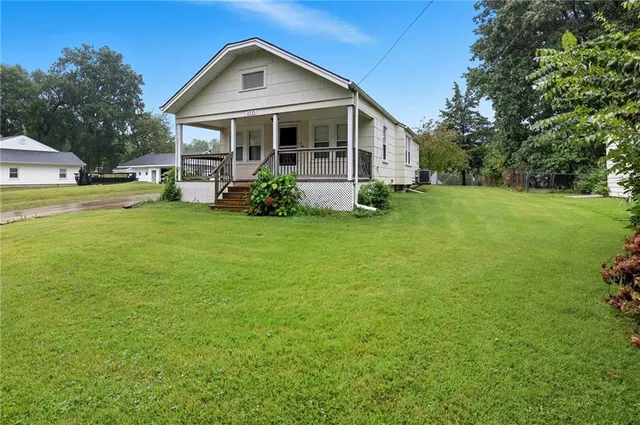 $220,000 | 2935 North Walnut Street, Avondale, MO 64117