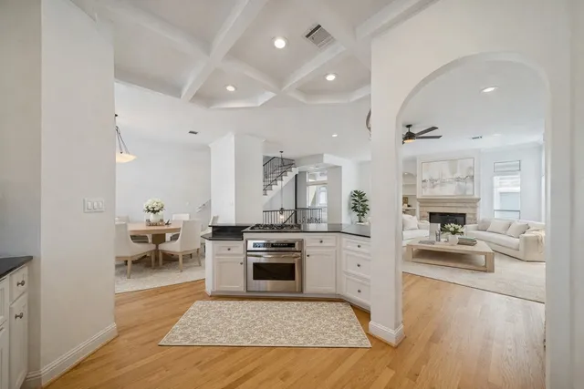 $400,000 | 1304 Dart Street, Unit E, Houston, TX 77007