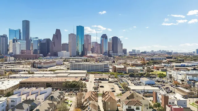 $400,000 | 1304 Dart Street, Unit E, Houston, TX 77007