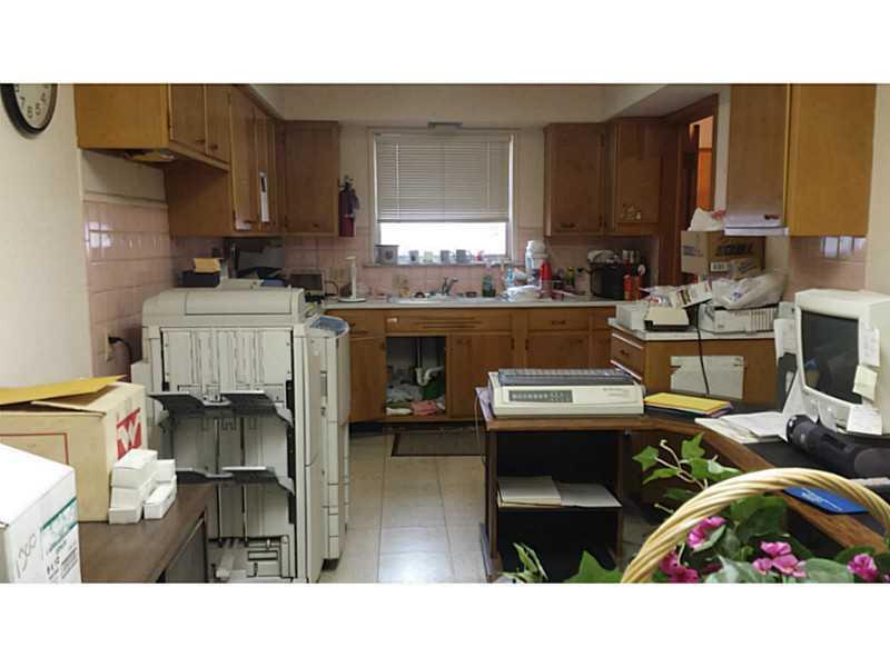 1310 St Paris Pike Springfield, OH 45504 - Photo 8 of 15
