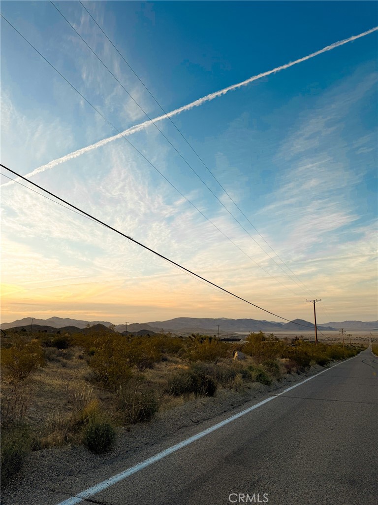 7980 Crystal Creek Road Lucerne Valley, CA 92356 - Photo 5 of 9 a view of a city