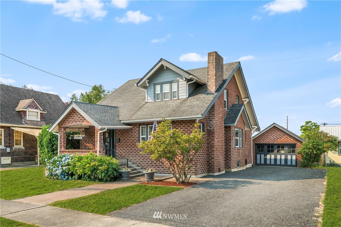 677 Southwest Cascade Avenue Chehalis, WA 98532 - Photo 1 of 38 Gallery Image 1