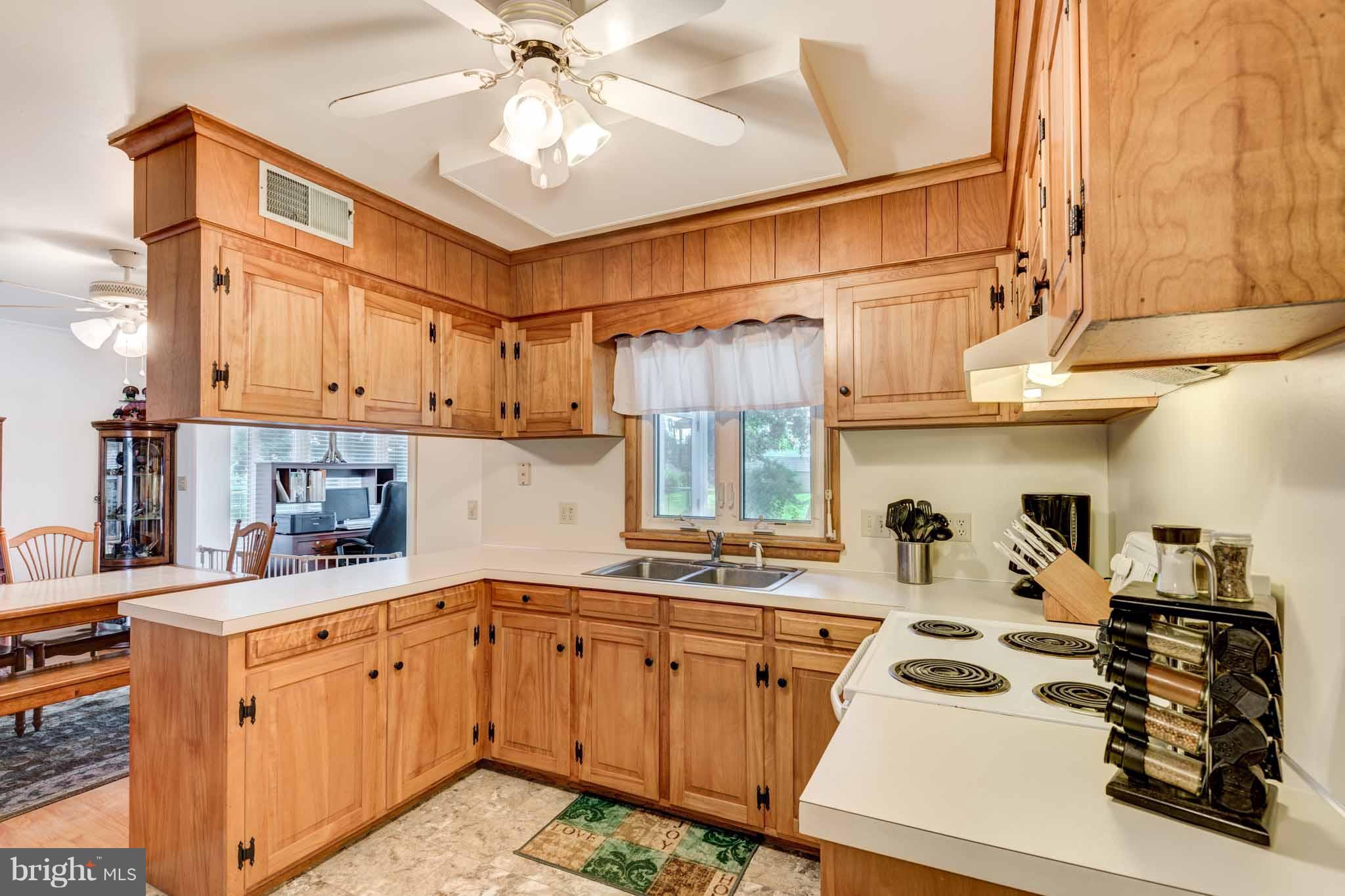 207 Carroll Heights Road Taneytown, MD 21787 - Photo 14 of 30 Kitchen