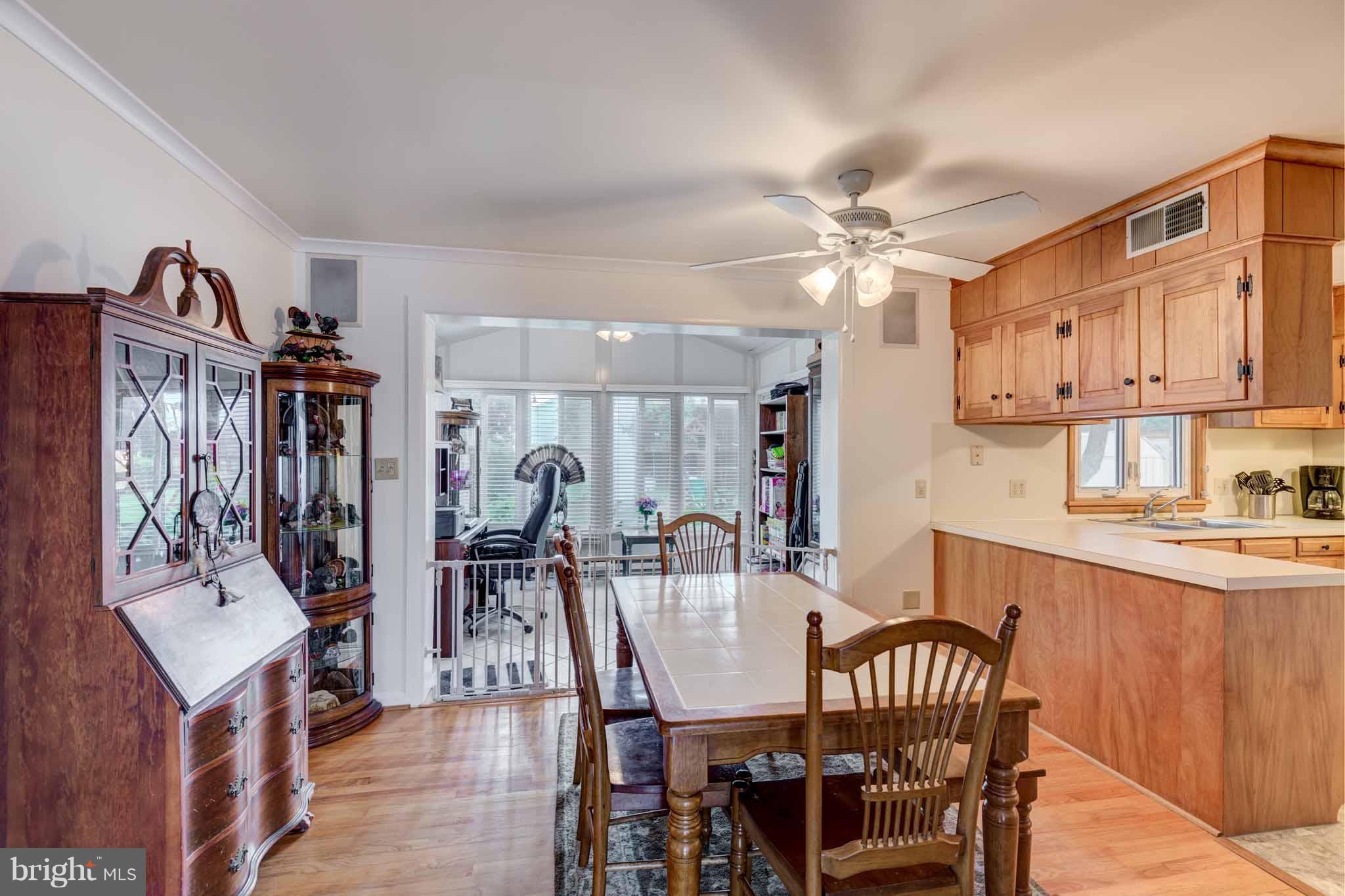 207 Carroll Heights Road Taneytown, MD 21787 - Photo 8 of 30 Dining Room