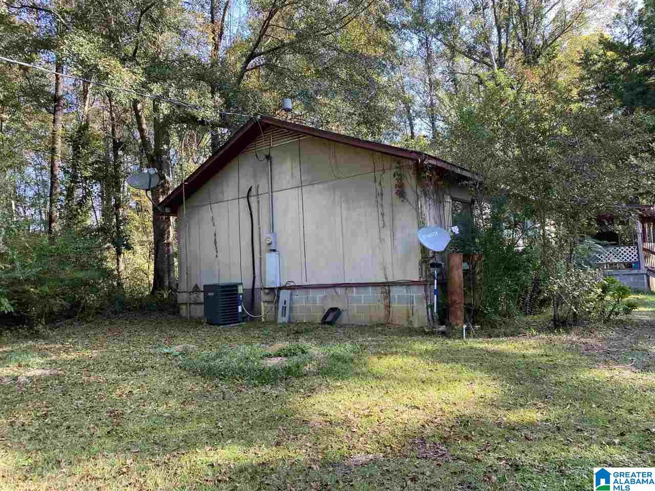 4161 Coosa River Road Deatsville, AL 36022 - Photo 2 of 12
