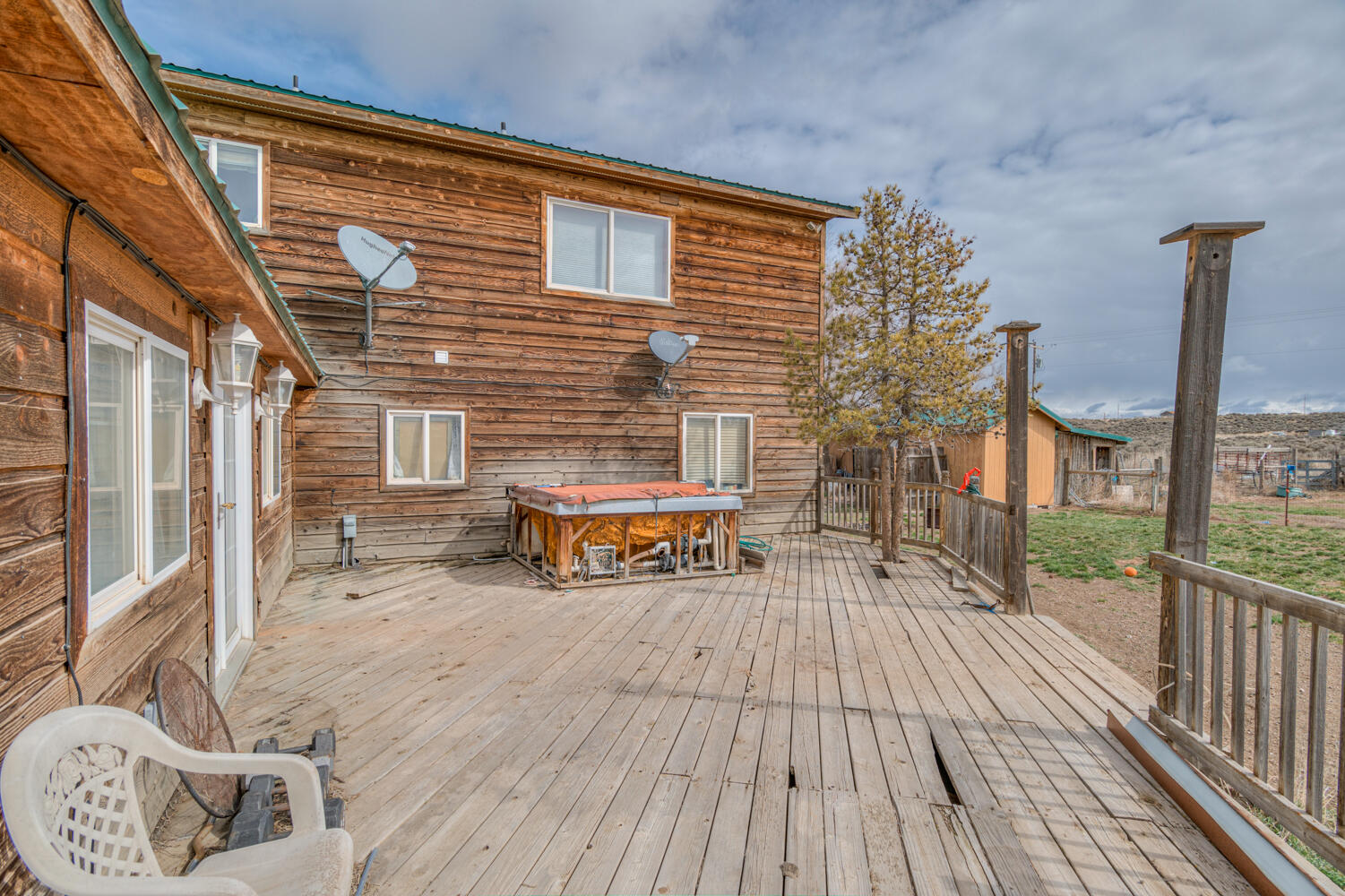 55909 Willa Road Christmas Valley, OR 97641 - Photo 9 of 44 Rear Deck