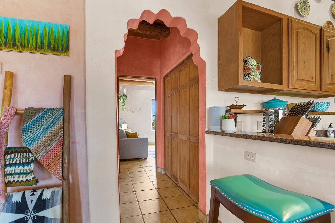 65 Las Tusas Road Ranchos de Taos, NM 87557 - Photo 14 of 46 Gallery Image 14
