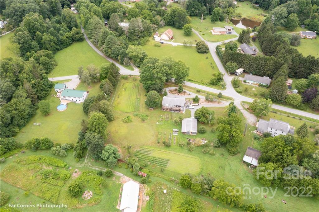 581 Whitmire Road Brevard, NC 28712 - Photo 11 of 37 Gallery Image 11