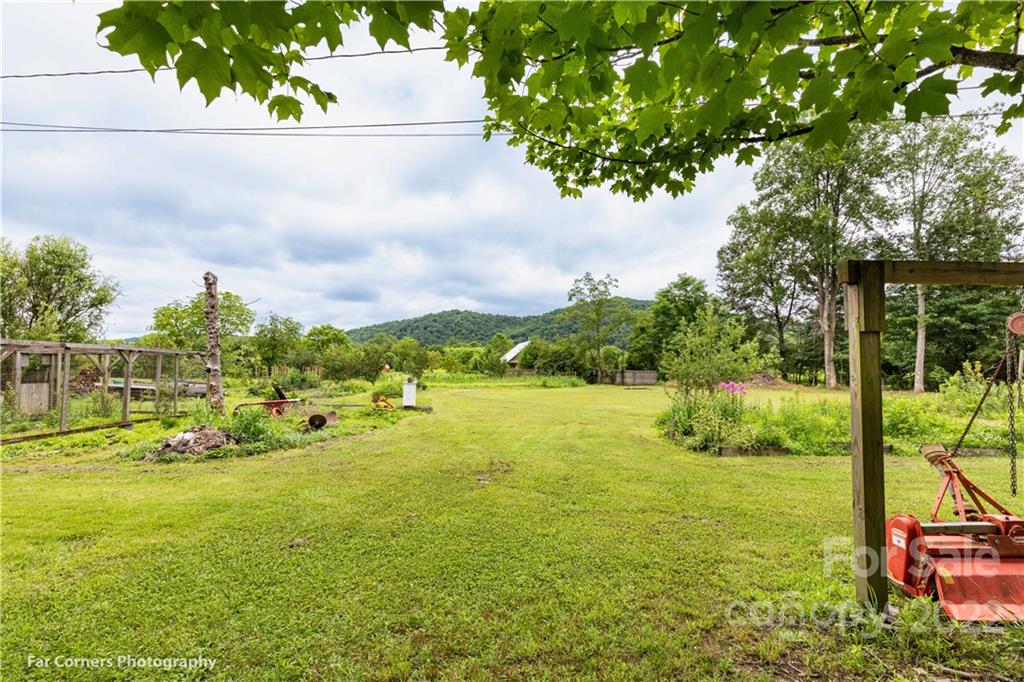 581 Whitmire Road Brevard, NC 28712 - Photo 6 of 37 Gallery Image 6