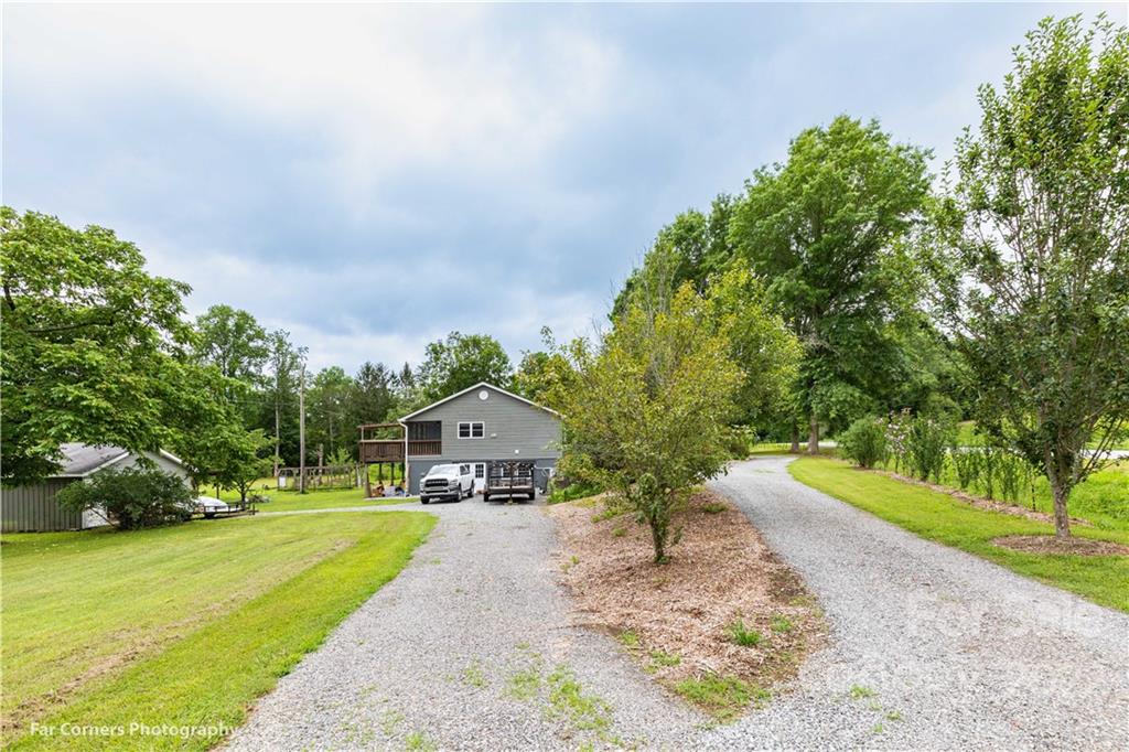 581 Whitmire Road Brevard, NC 28712 - Photo 9 of 37 Gallery Image 9