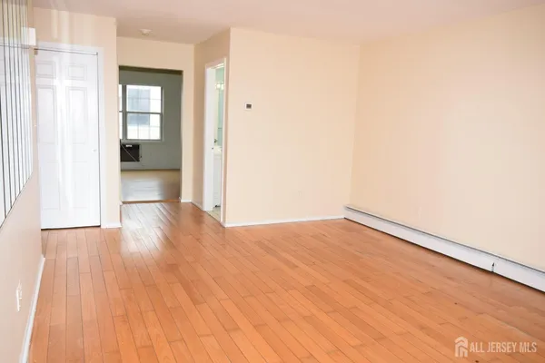 $3,000 | 31 Larch Street, Carteret, NJ 07008