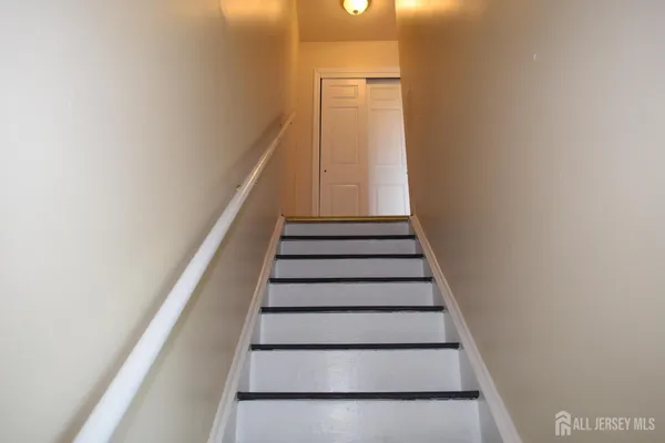 $3,000 | 31 Larch Street, Carteret, NJ 07008