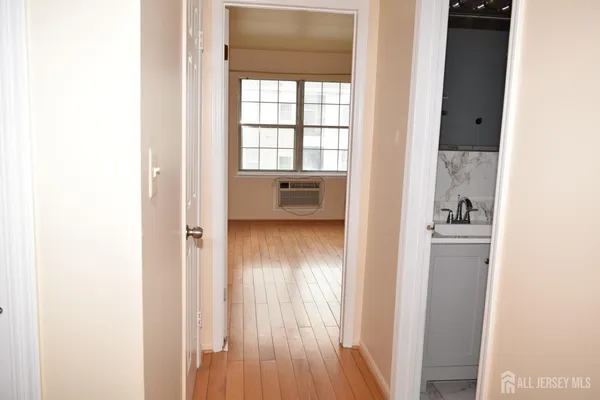 $3,000 | 31 Larch Street, Carteret, NJ 07008