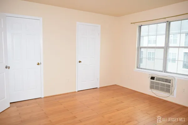 $3,000 | 31 Larch Street, Carteret, NJ 07008