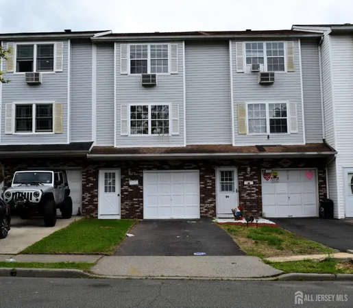 $3,000 | 31 Larch Street, Carteret, NJ 07008