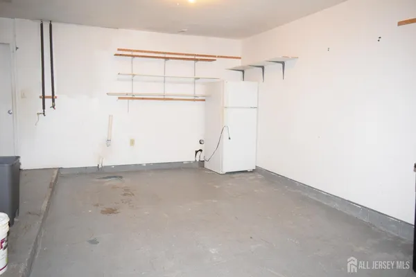 $3,000 | 31 Larch Street, Carteret, NJ 07008