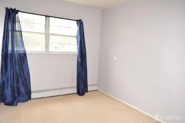 $3,000 | 31 Larch Street, Carteret, NJ 07008