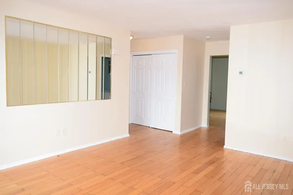 $3,000 | 31 Larch Street, Carteret, NJ 07008