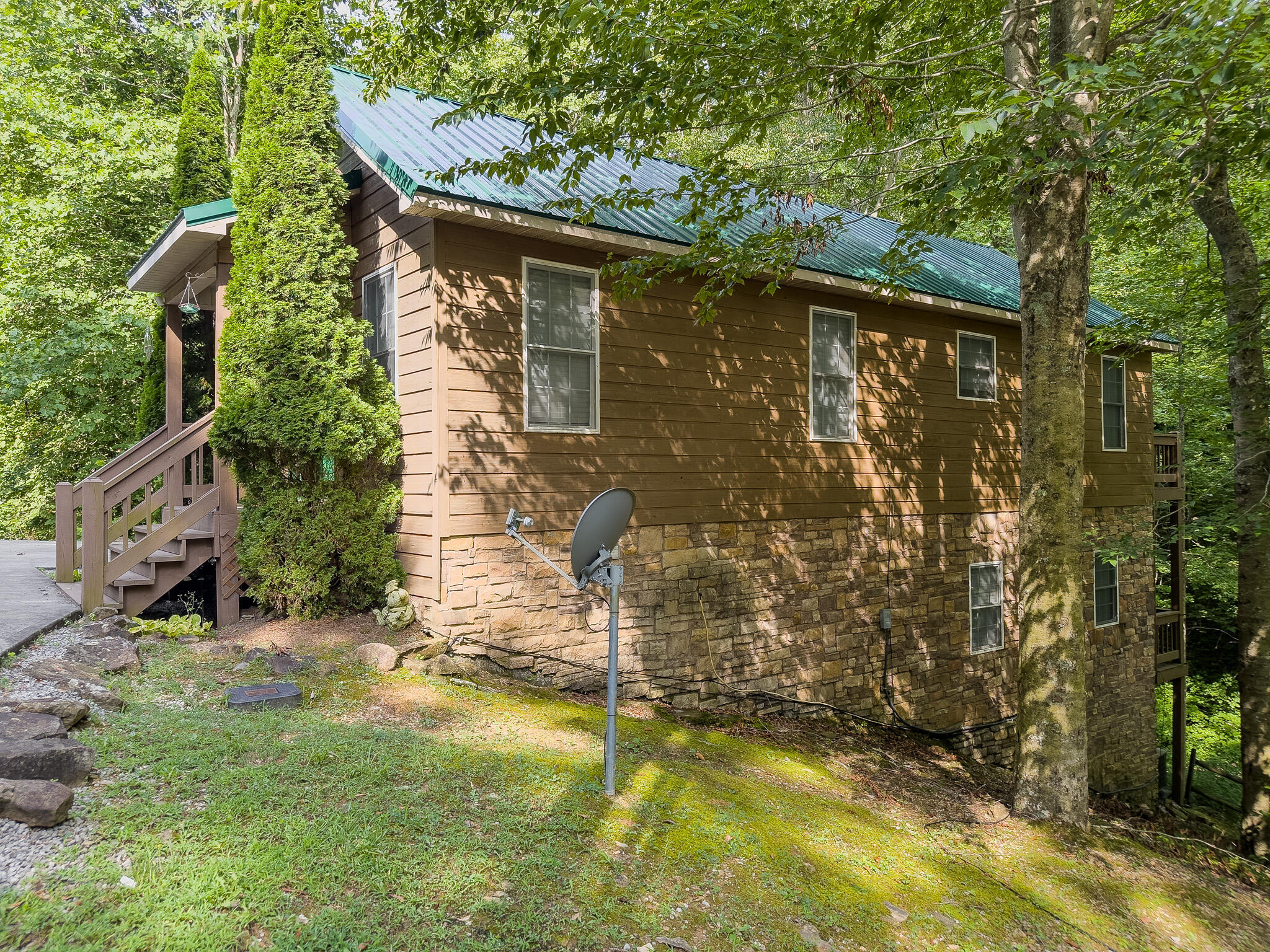253 Stoneybrook Road Burnside, KY 42519 - Photo 4 of 61 Back Side 2