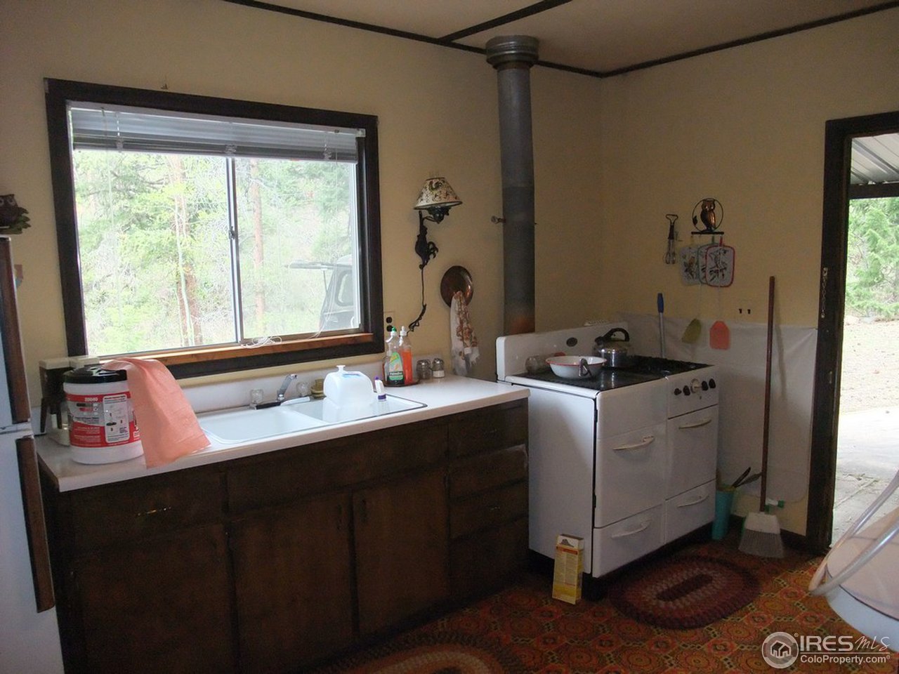 2988 Riverside Drive Lyons, CO 80540 - Photo 9 of 11 Gallery Image 9