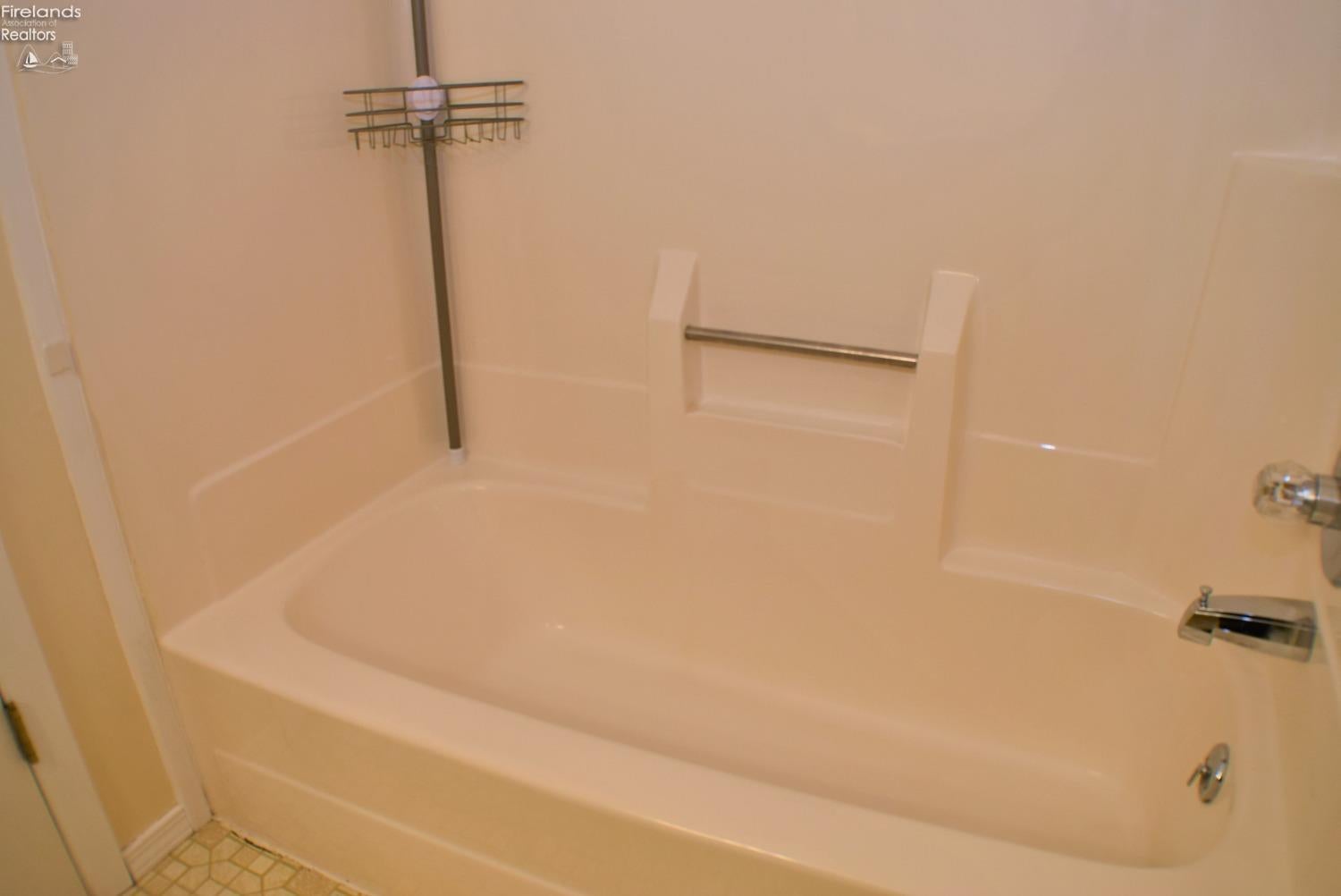 6926 Brown Road Oregon, OH 43616 - Photo 23 of 39 Gallery Image 23