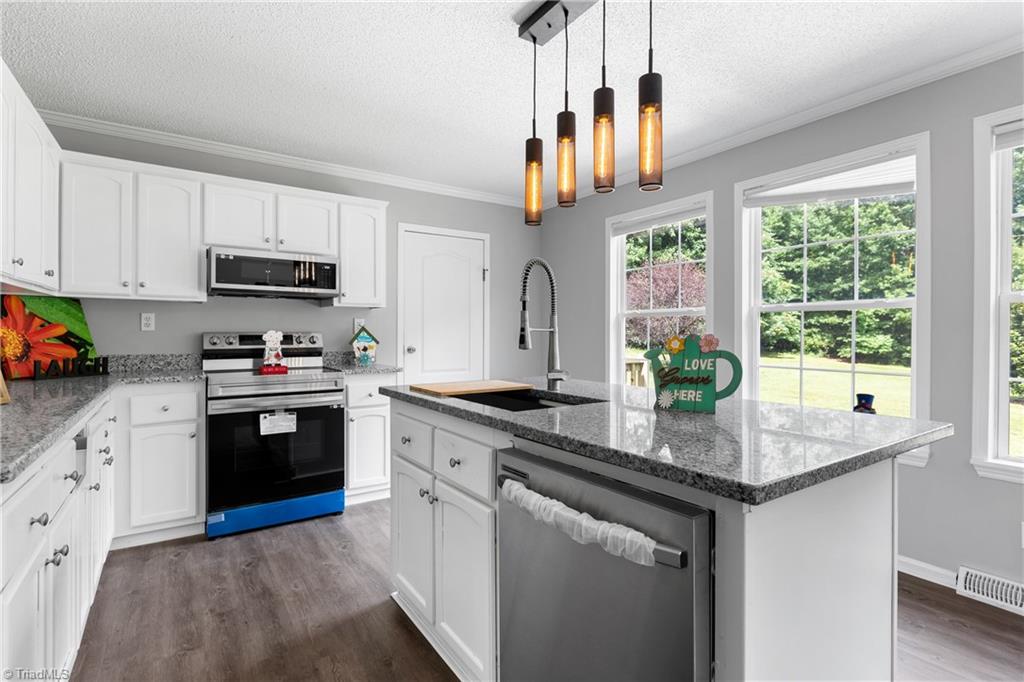 681 County Line Road Reidsville, NC 27320 - Photo 12 of 43 Gallery Image 12