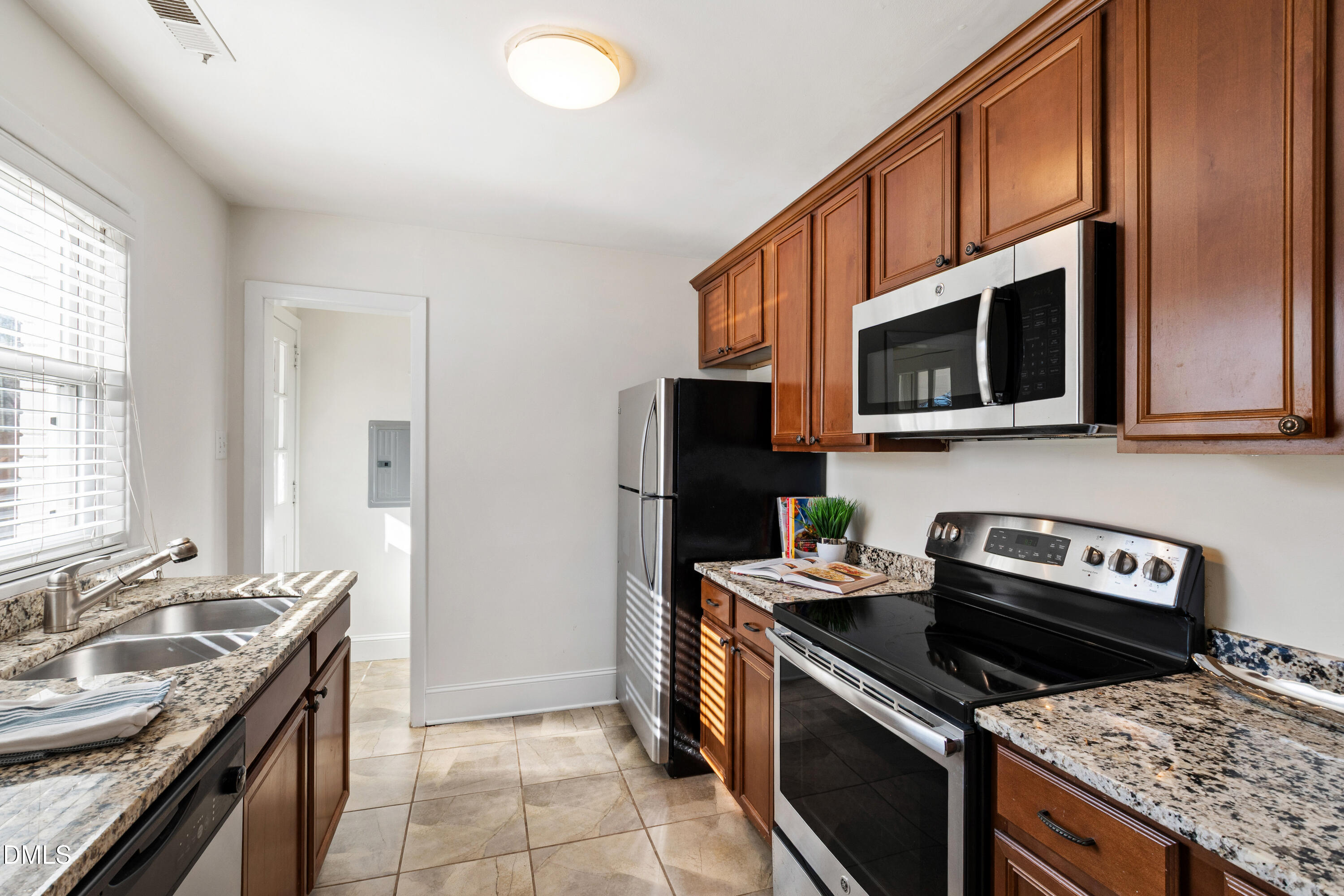 403 Brooks Avenue Raleigh, NC 27607 - Photo 19 of 58 Brooks-13