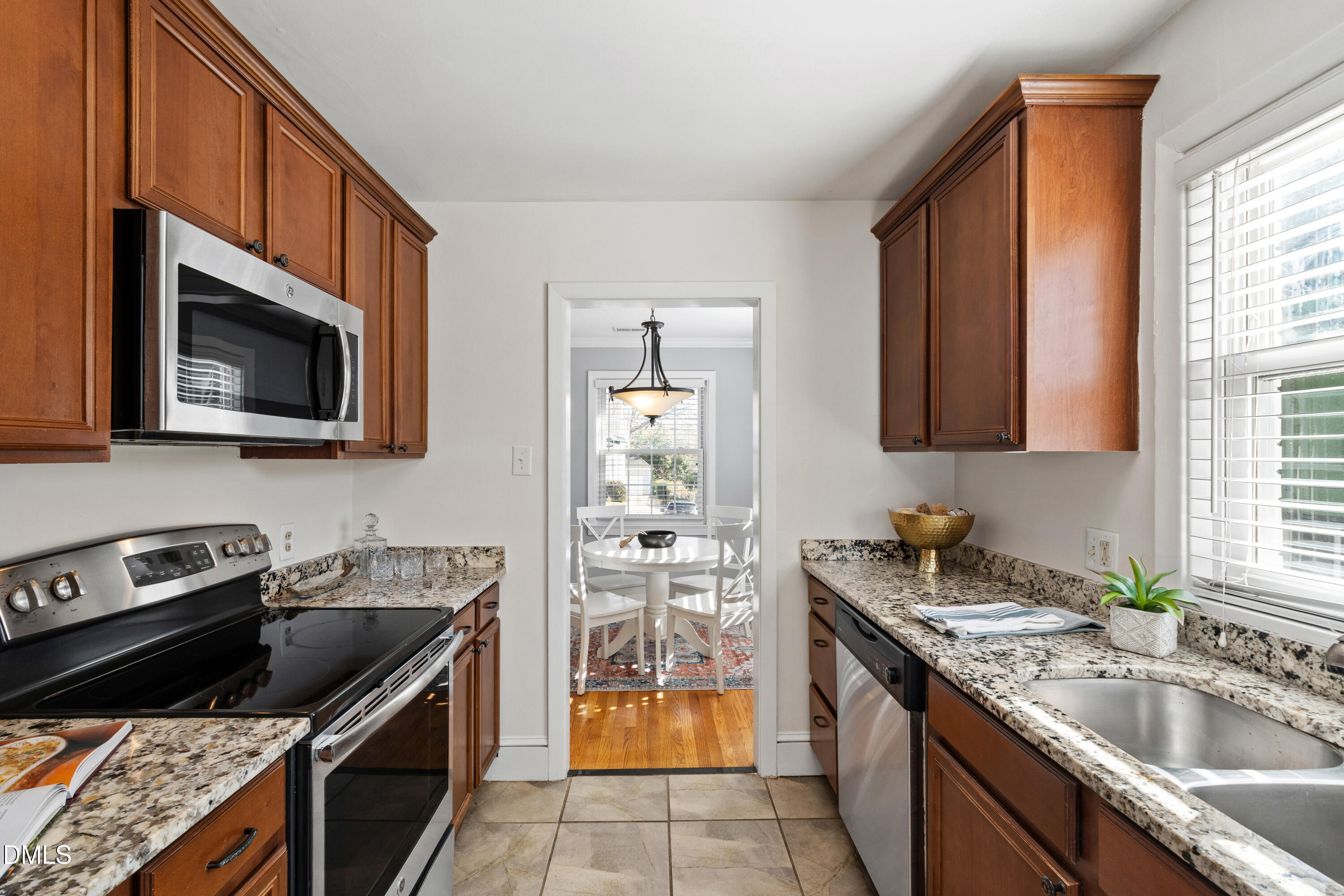 403 Brooks Avenue Raleigh, NC 27607 - Photo 22 of 58 Brooks-16