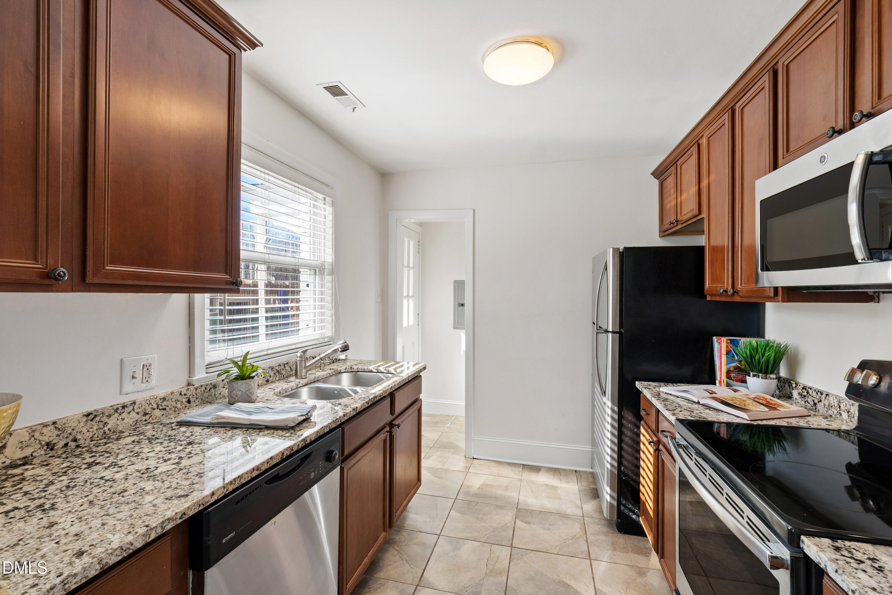 403 Brooks Avenue Raleigh, NC 27607 - Photo 3 of 58 Brooks-12