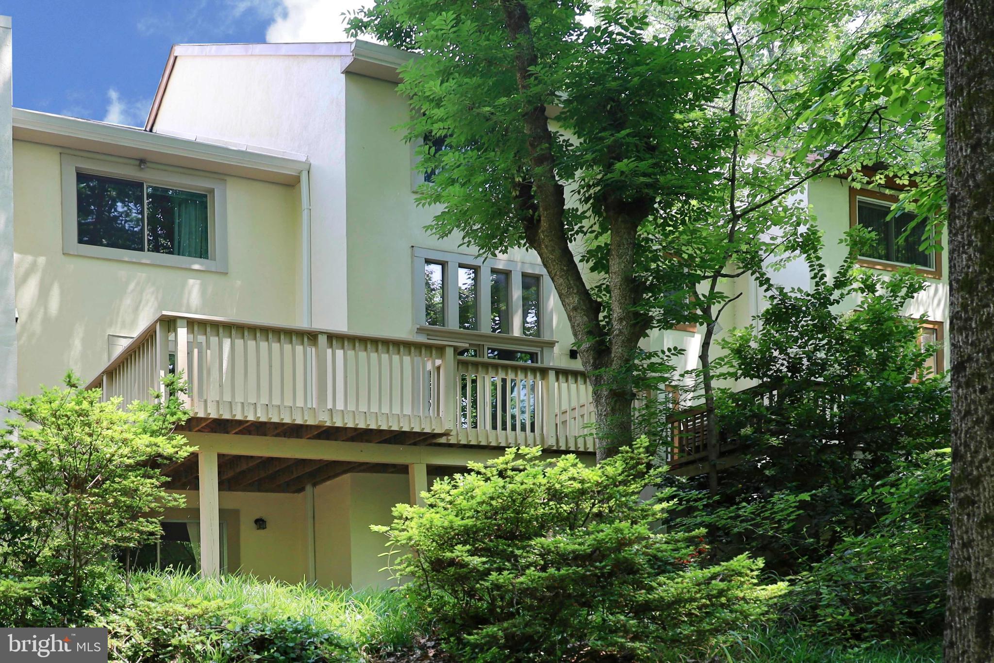 1605 Inlet Court Reston, VA 20190 - Photo 46 of 63 Rear view of house