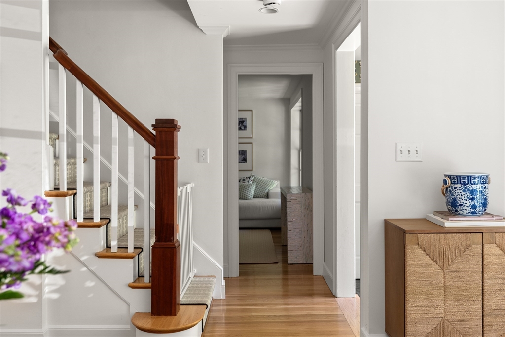 99 Parker Road Wellesley, MA 02482 - Photo 4 of 37