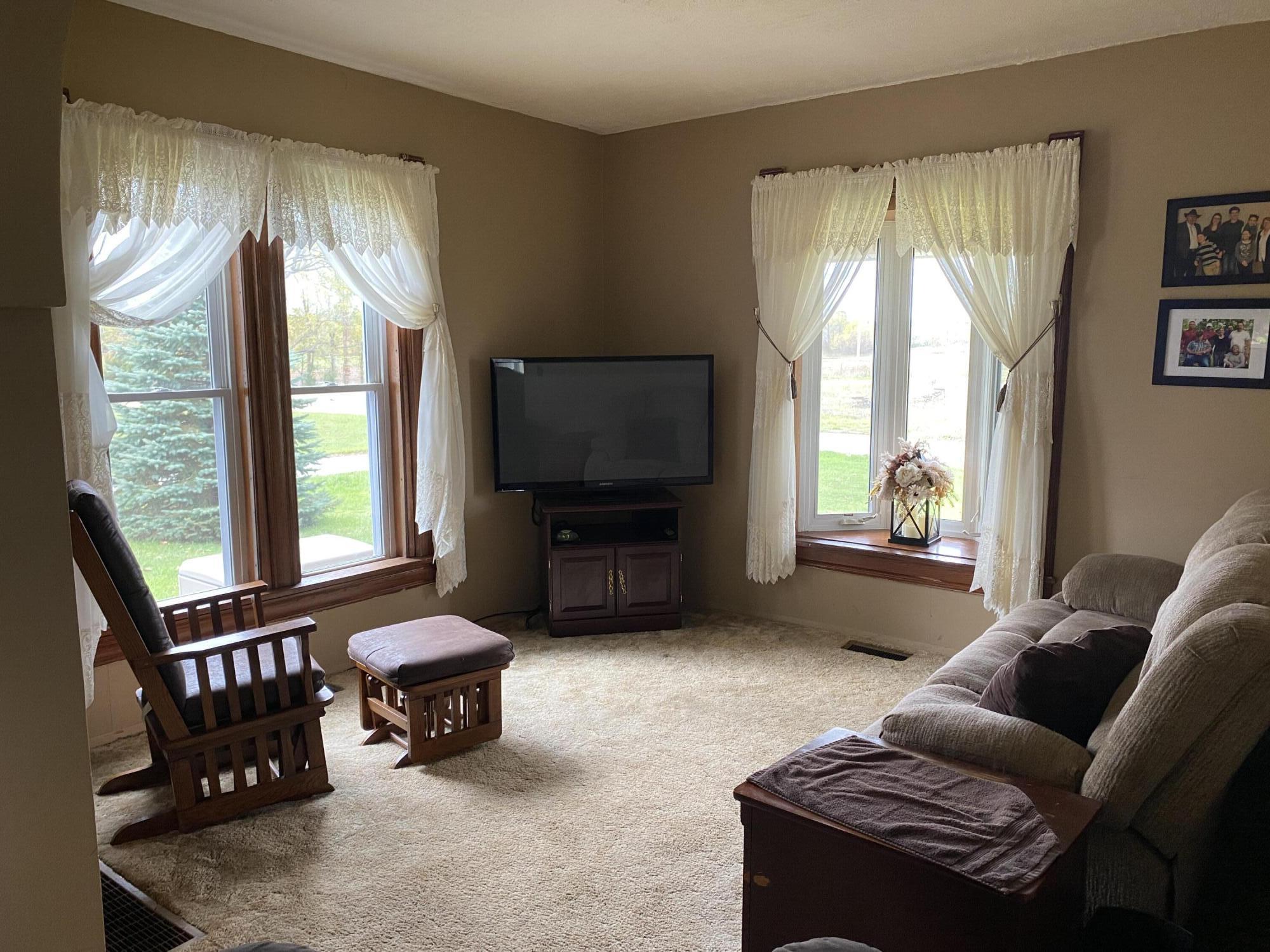 6971 West Burt Road Camden, MI 49232 - Photo 22 of 53 6971 W Burt - Living Room 2