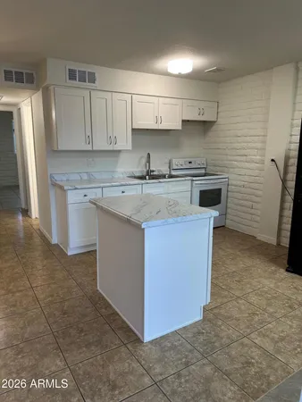 $144,999 | 2333 West Glenrosa Avenue, Unit 114, Phoenix, AZ 85015