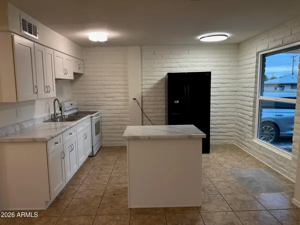$144,999 | 2333 West Glenrosa Avenue, Unit 114, Phoenix, AZ 85015