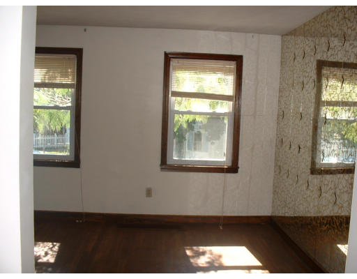 11 Regent Road Malden, MA 02148 - Photo 3 of 5 Gallery Image 3