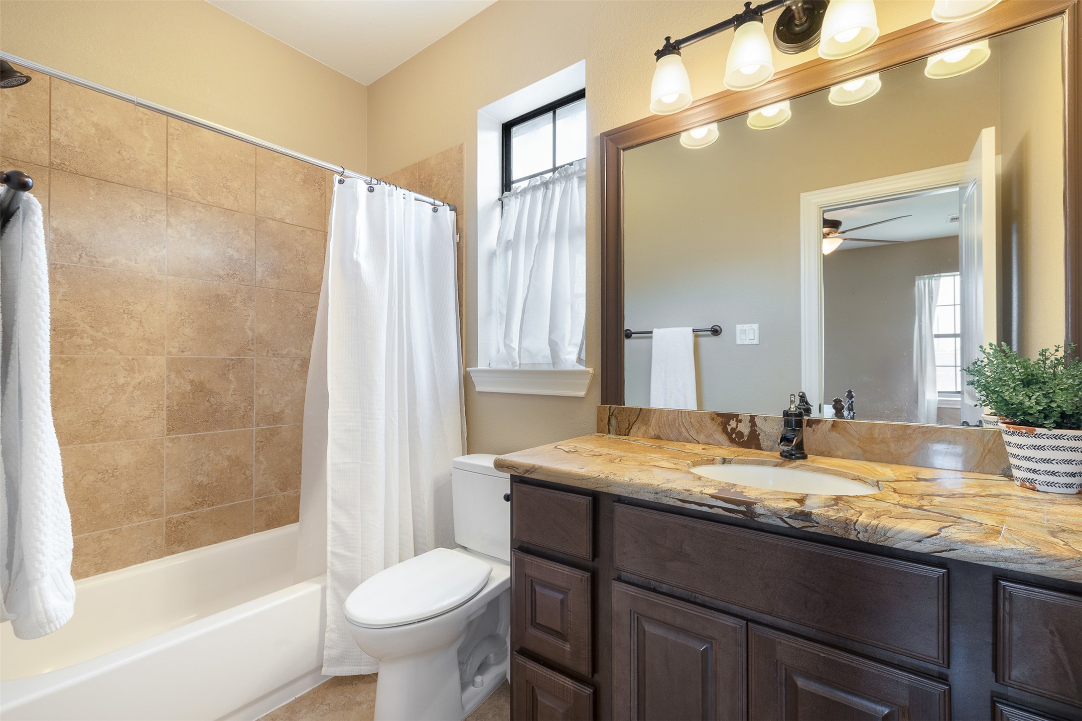 14450 Hartstack Road Carmine, TX 78932 - Photo 19 of 30 Gallery Image 19