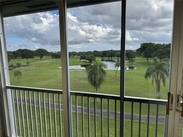 $1,775 | 13250 Southwest 4th Court, Unit 413G, Pembroke Pines, FL 33027