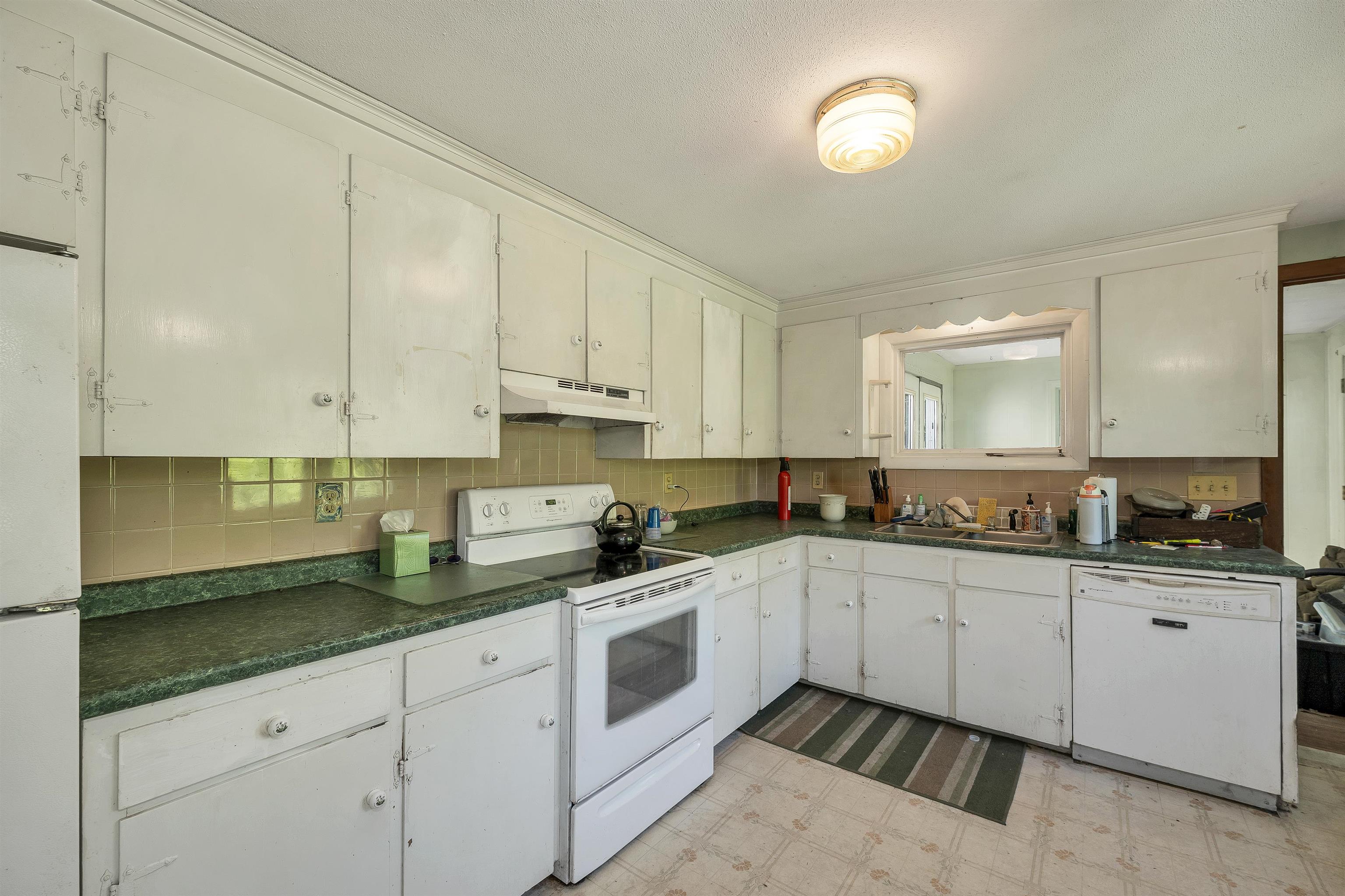 126 Hodgdon Road Northfield, NH 03276 - Photo 5 of 51 Gallery Image 5