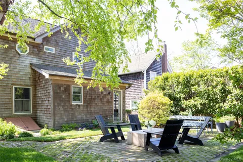$999,000 | 302 Monsell Place, Greenport, NY 11944