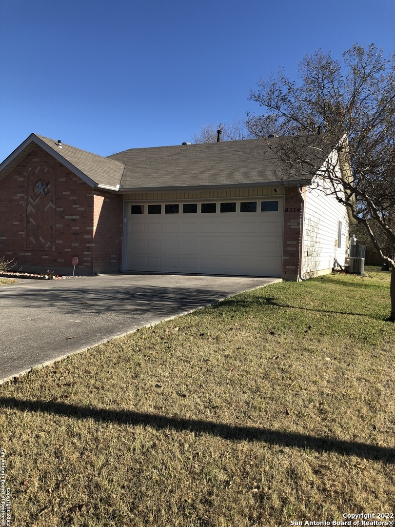 8214 Spring Town Street Converse, TX 78109 - Photo 2 of 24