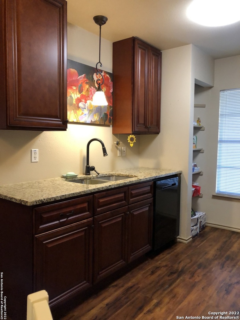 8214 Spring Town Street Converse, TX 78109 - Photo 6 of 24