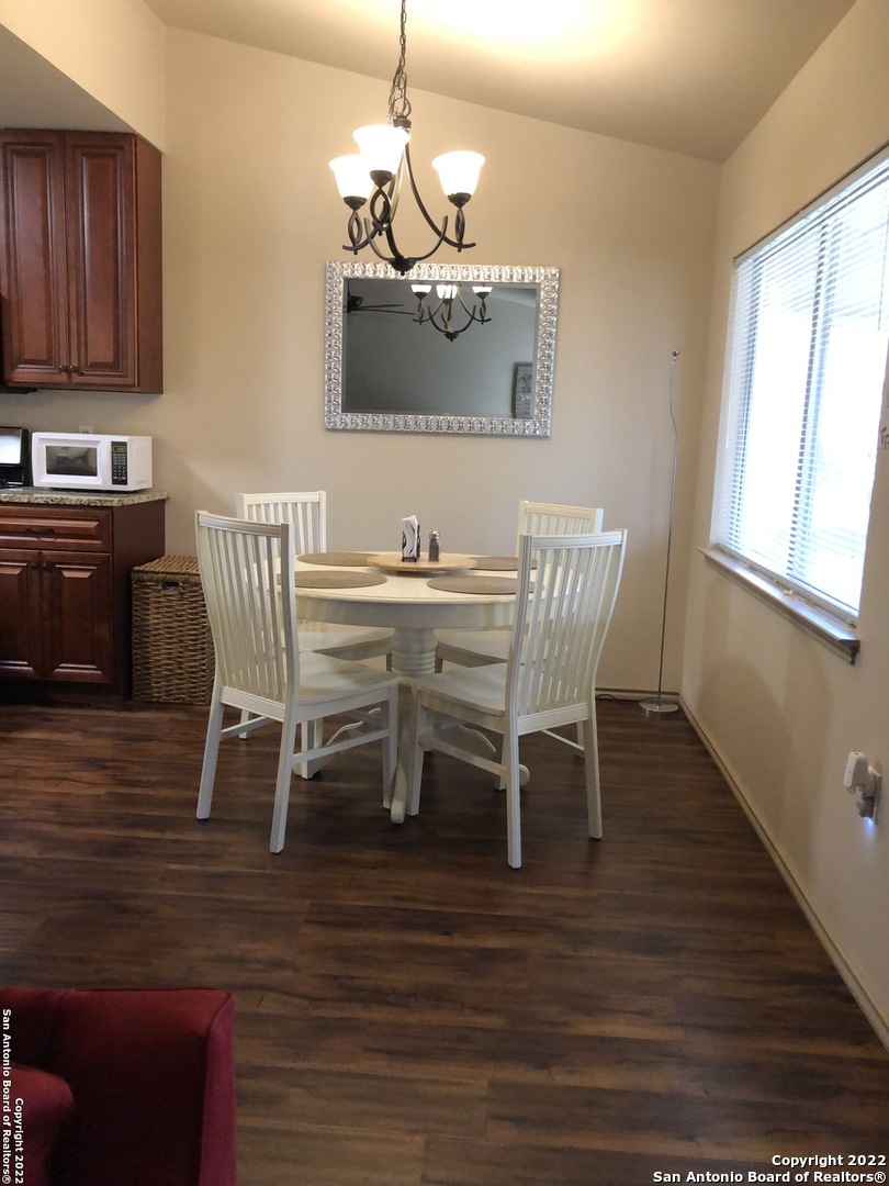 8214 Spring Town Street Converse, TX 78109 - Photo 9 of 24