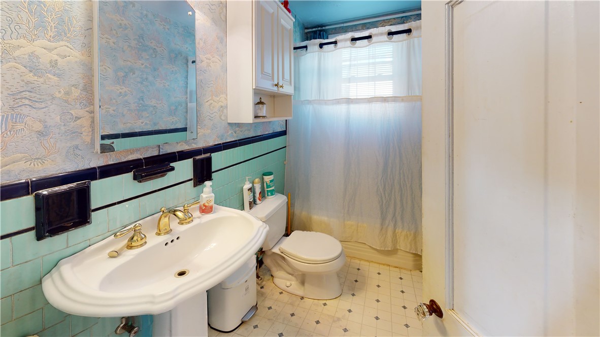 38 Merritt Road East Providence, RI 02915 - Photo 10 of 20