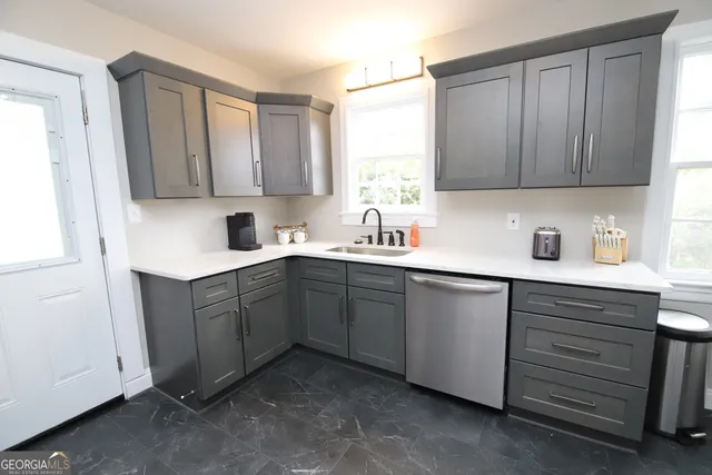 $1,800 | 114 Saynor Circle, LaGrange, GA 30240